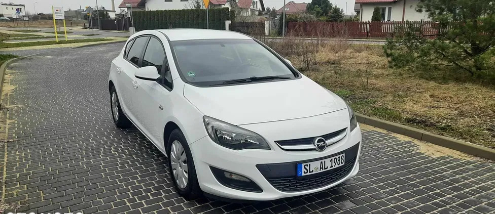 czersk Opel Astra cena 26900 przebieg: 203000, rok produkcji 2015 z Czersk